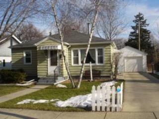 6023 44th Ave, Kenosha, WI 53142-3227