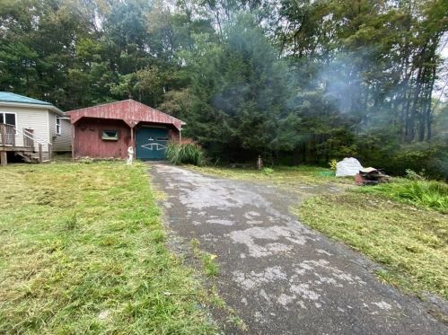 7543 Fisher Sigel Rd, Hallton PA  15860-1011 exterior