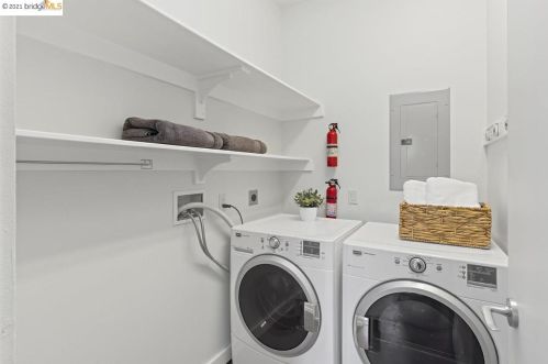 6310 Contra Costa Rd, Oakland CA 94618-2144 exterior