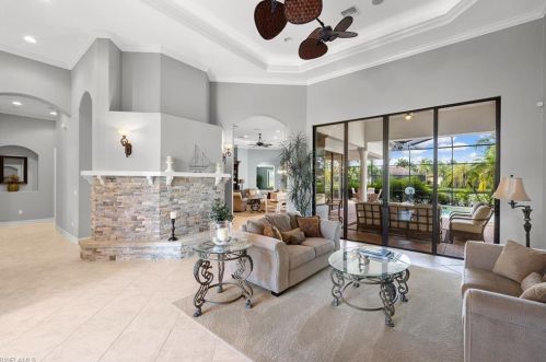 8976 Crooked Stick Ct, Naples FL  34113-1678 exterior