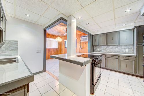 182 Park Ln, Titusville FL  32780-4707 exterior