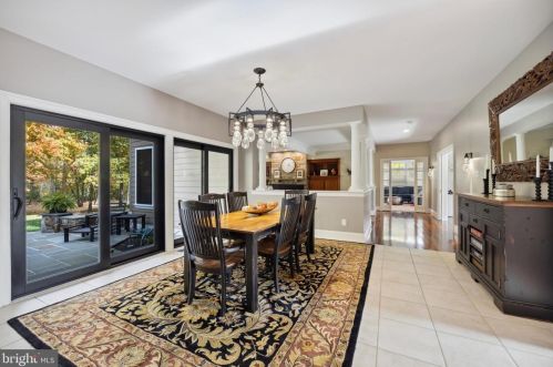 10 Devonshires Ct, Blue Bell PA  19422-2560 exterior
