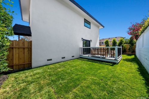 1504 Mackay Ln, Redondo Beach CA  90278-4417 exterior