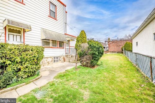 5435 American St, Philadelphia, PA 19120-2828