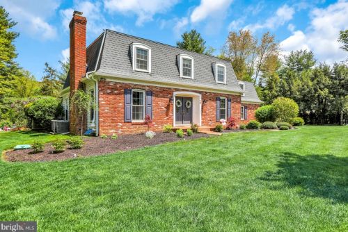 30 Jonathan Way, Washington Crossing, PA 18977-1036