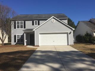 76 Hidden Lakes Cir, Bluffton SC  29910-8014 exterior