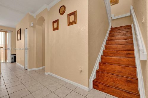 7970 20th St, Hollywood FL  33024-3667 exterior