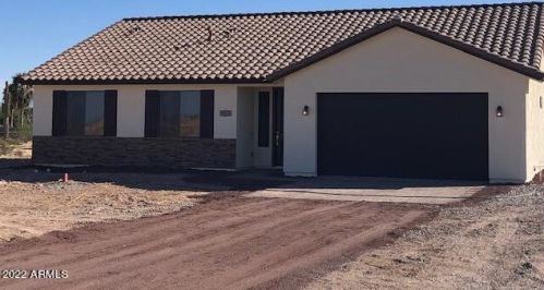 3208 335th Dr, Tonopah, AZ 85354