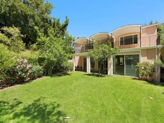 939 Westholme Ave, Los Angeles CA  90024-3210 exterior