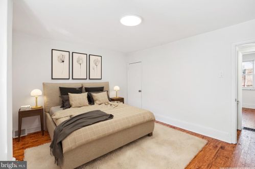 738 Medina St, Philadelphia PA  19147-5727 exterior