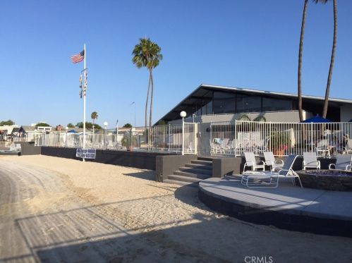 267 Revere Way, Newport Beach CA  92660-6160 exterior