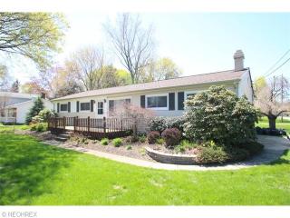 1226 Dalton Dr, Concord Township, OH 44077-5228