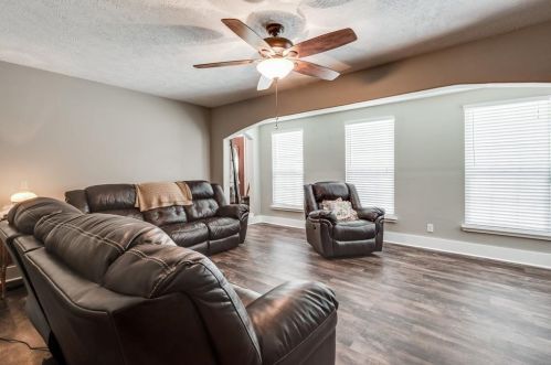 11210 Amber Park Dr, Conroe TX 77303-4371 exterior