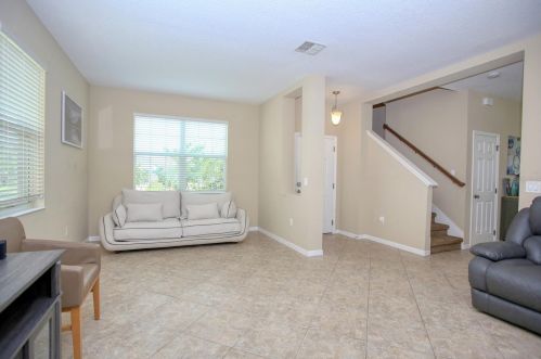 10021 Malmsbury Rd, Orlando, FL 32829-7249
