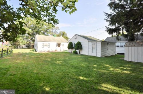 823 Willow St, Southampton PA  18966-3431 exterior