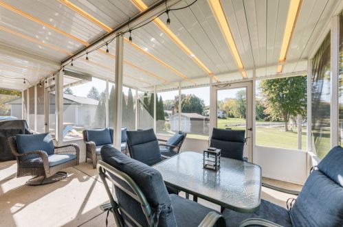 7750 Martha Cir, Waterford WI  53185-2039 exterior