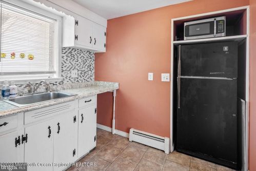 2405 Monmouth Ct, Point Pleasant Beach, NJ 08742-4362