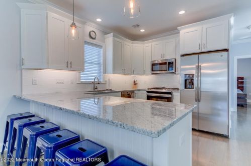 42 Kearney Ave, Pelican Island NJ  08751-1922 exterior