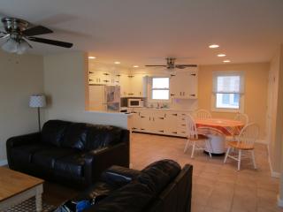 36 Sewell Rd, South Kingstown RI  02882-5251 exterior