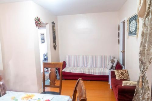 1847 Barnes Ave, Bronx NY  10462-3607 exterior