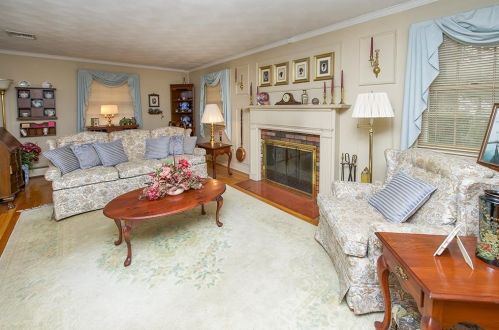 34 Wheeler Ave, Salem NH  03079-3490 exterior