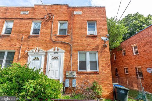 4250 Edson Pl, Washington, DC 20019-8022