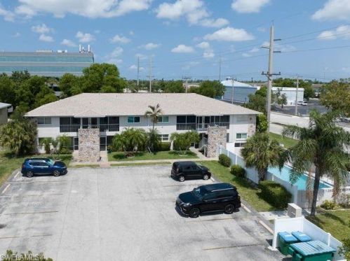 2504 16th Pl, Cape Coral FL  33904-3201 exterior