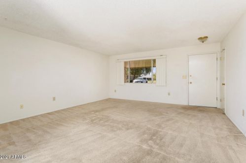 9902 Spruce Dr, Sun City AZ 85351-1958 exterior