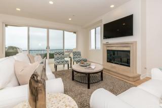 2412 Highland Ave, Manhattan Beach CA  90266-4345 exterior