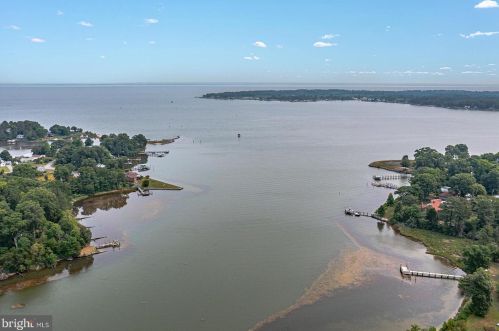 26 Mount Holly Ct, Montross VA  22520-4110 exterior