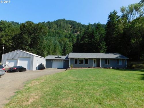 8931 Tyee Rd, Umpqua, OR 97486-9749