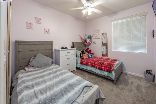 5792 Kerckhoff Ave, Fresno CA  93727-3475 exterior