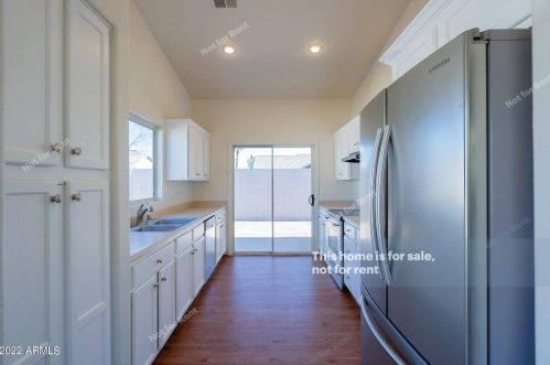 4040 Lone Cactus Dr, Glendale, AZ 85308-4709