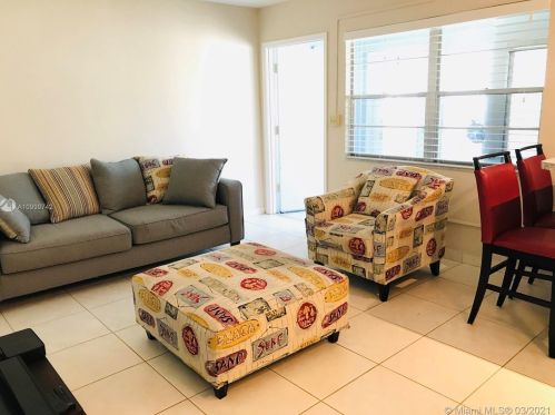 1355 12th Ct, Hollywood FL  33019-3255 exterior