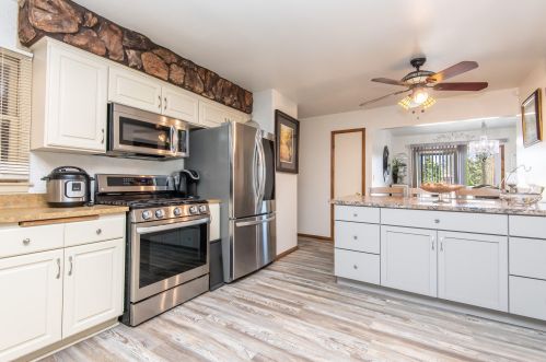 6936 89th St, Milwaukee WI  53224-4702 exterior