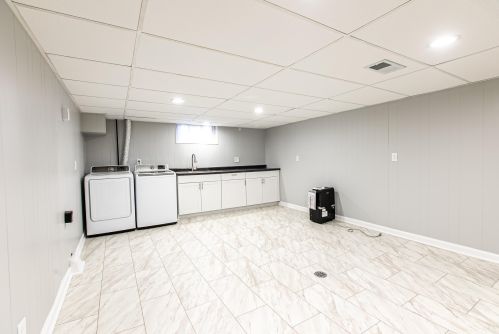 4302 5 Ave, Kenosha WI 53140-2915 exterior