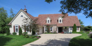 12338 Woodfield Ct, Thiensville, WI 53092-2454