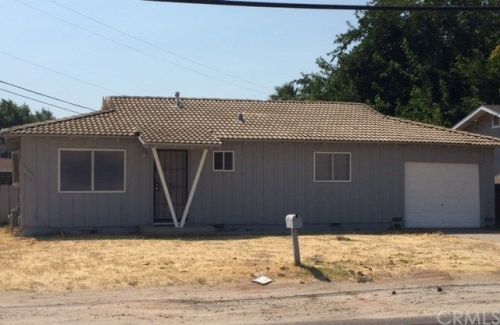 6617 California St, Winton, CA 95388-9264