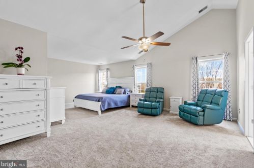 317 Baish Dr, Leesburg VA 20175-6149 exterior