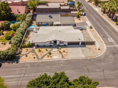 77445 Calle Potrero, La Quinta CA  92253-3702 exterior