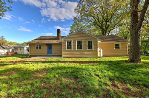 53 Fairfield St, Milford CT  06460-5149 exterior