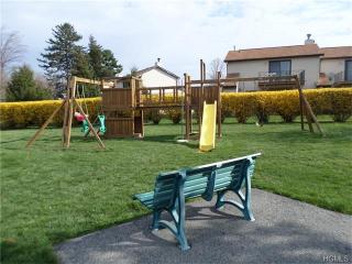 200 Tamerisk Ln, Newburgh NY  12553-5410 exterior