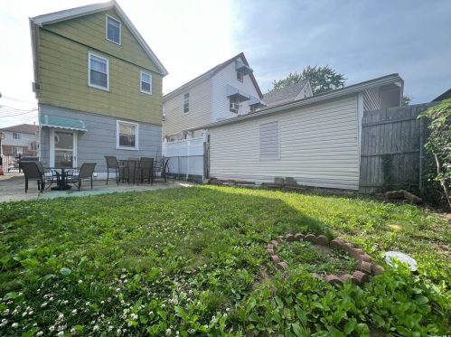 105-21 132nd St, Jamaica, NY 11419-2636