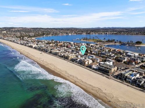 726 Ormond Ct, San Diego, CA 92109-7328
