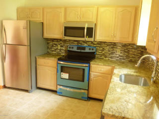 1206 Park Dr, East Stroudsburg PA  18302-9525 exterior