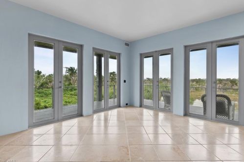 4150 Dingman Dr, Sanibel FL 33957-5107 exterior