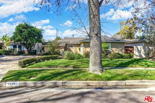 5227 Ventura Canyon Ave, Van Nuys, CA 91401-5922