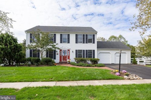 49 Saratoga Ln, Harleysville, PA 19438-2979