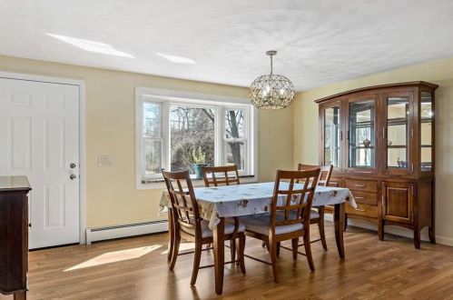 1 Meeting House Rd, Lincoln RI  02865-3806 exterior