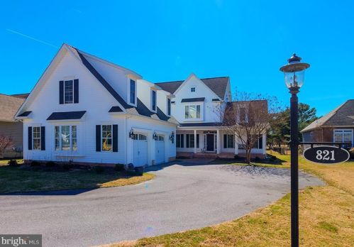821 Locust St, Seaford, DE 19973-2122